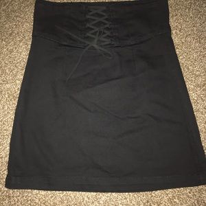 Express black zip up skirt